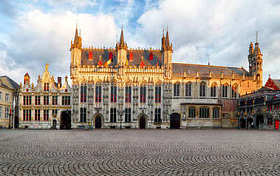 Burg 广场在布鲁日，没人