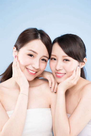 婦女與健康的皮膚構(gòu)成