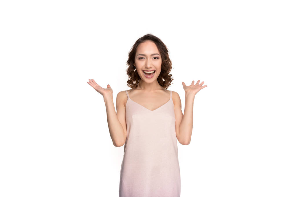 性格开朗的亚裔女子图片
