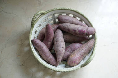 关闭了甘薯在篮子