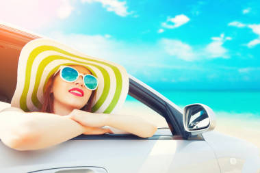 輕松快樂(lè)的女人圖片