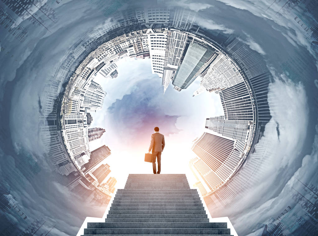 鱼眼市容全景，在上面的人图片