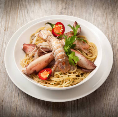 魷魚和螳螂蝦意面