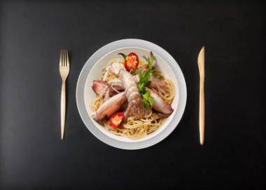 鱿鱼和螳螂虾意面图片