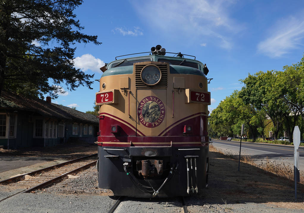 在纳帕,加州的葡萄酒火车 在纳帕,加州的葡萄酒火车