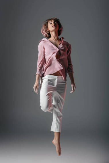 跳溫柔的女孩圖片