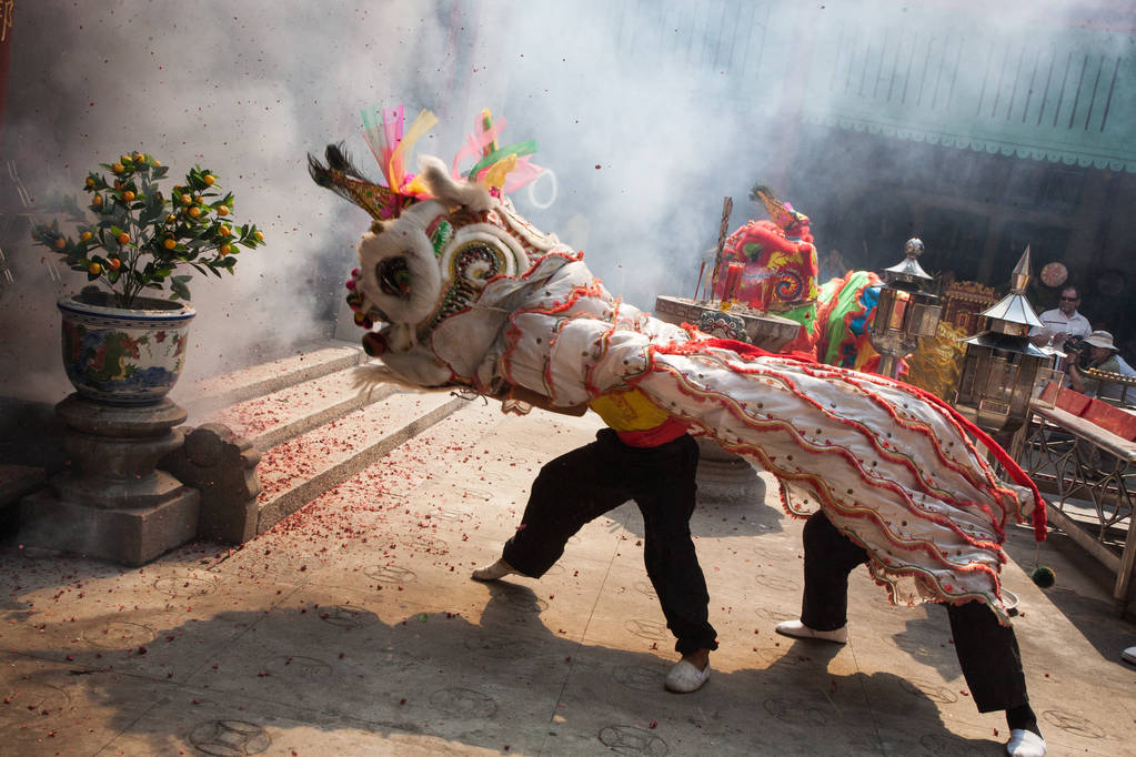农历新年舞狮  农历新年舞狮