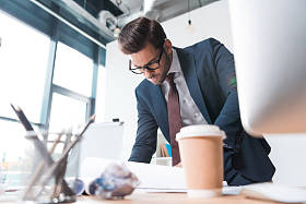 商人与论文工作 图片