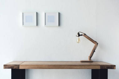 相框掛在墻上的工作場所圖片