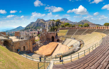 古希臘劇場在陶爾米納圖片