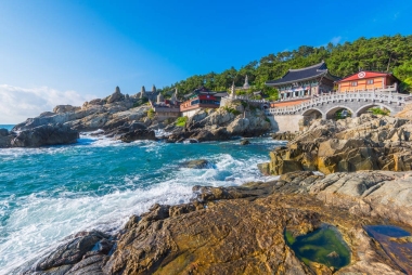 海东龙宫寺在韩国釜山