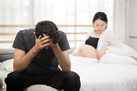 年轻夫妇有问题