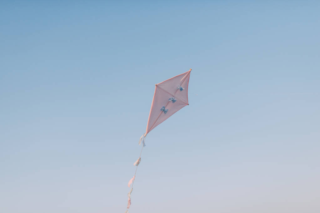 粉红色的风筝图片 粉红色的风筝图片