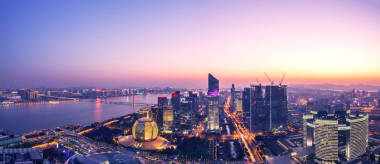 現(xiàn)代化的辦公大樓在杭州