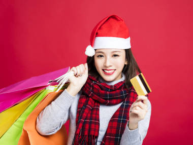 幸福的女人，用信用卡買圣誕禮物