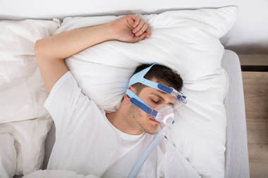 睡眠呼吸暂停和 Cpap 的男人