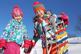孩子们在冬天的时候图片