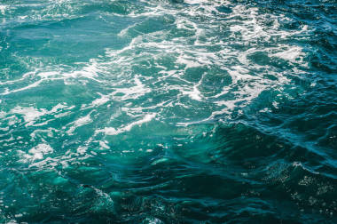 海的綠松石藍(lán)色表面圖片