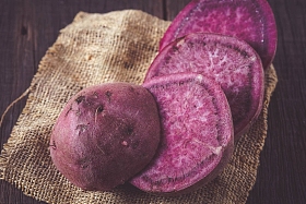 原料红薯木背景与滤波效果复古 v