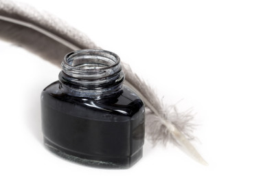 墨硯和羽毛筆圖片