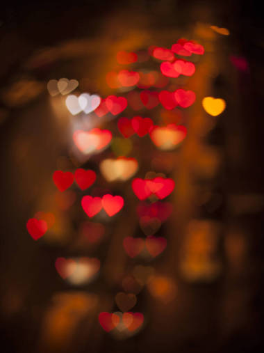 模糊焦多色灯心形