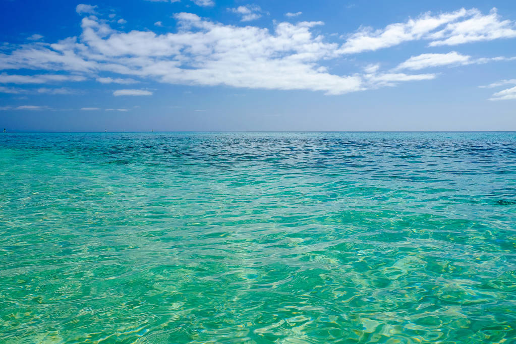 水晶海水背景