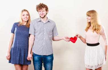 快樂的三角關系圖片