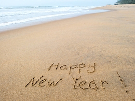 海滩新年标志