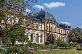 Poppelsdorf 宫，德国波恩