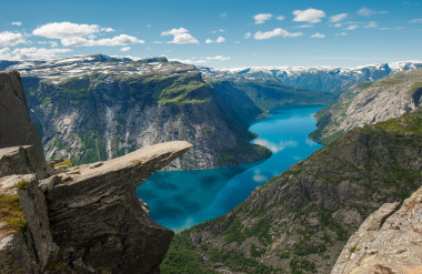 trolltunga，巨魔的舌头岩石挪