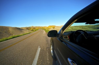 荒蕪之地開(kāi)車(chē)輝映