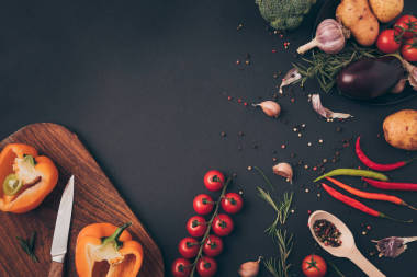 灰表菜用蔬菜配料的頂部視圖圖片