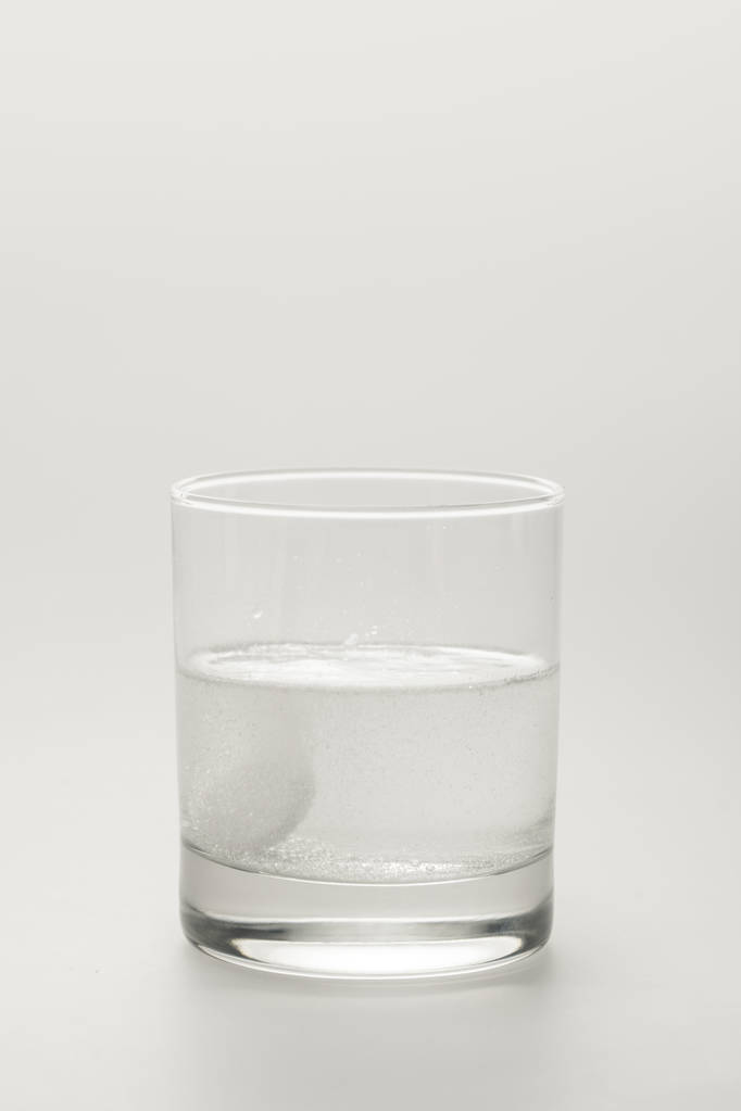 白玻璃水中泡腾丸