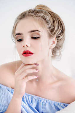 明亮美麗的妝容照片