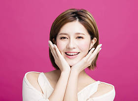 亚洲年轻美人脸特写