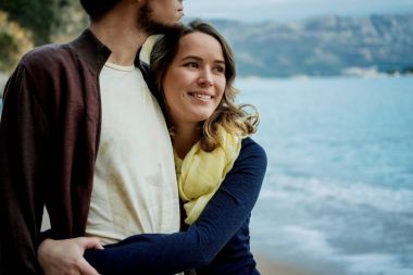 在秋天, 對(duì)海的愉快的夫婦, 黑山