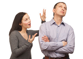 年轻夫妇的战斗图片