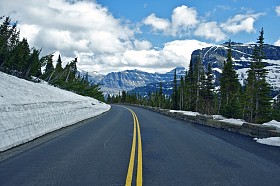蒙大拿州的山路