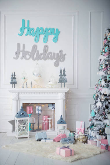 装饰精美的客厅在新的岁月样式