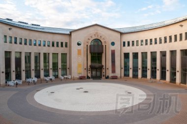 北極是芬蘭拉普蘭羅瓦涅米的一個(gè)博物館和科學(xué)中心