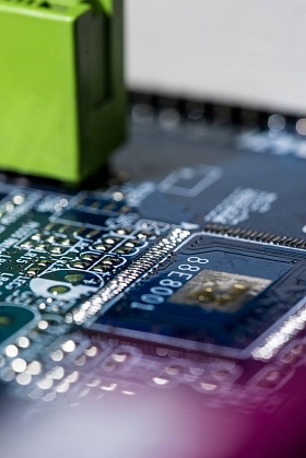 用芯片关闭计算机主板的视图