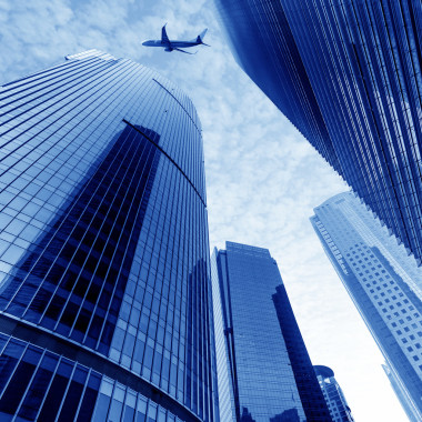 飛機(jī)在上海的天空?qǐng)D片