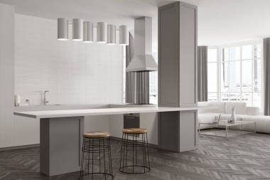 灰色客廳內(nèi), 酒吧和沙發(fā)邊圖片