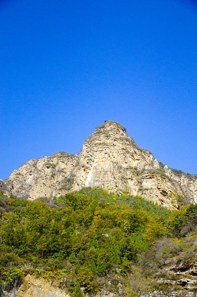 Shangfangshan (黄山), 中国的全球地质公园。它是中国的主要旅游目的地之一。中国山