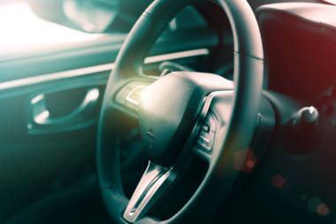 豪華轎車方向盤