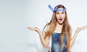 年轻漂亮的时髦女孩图片