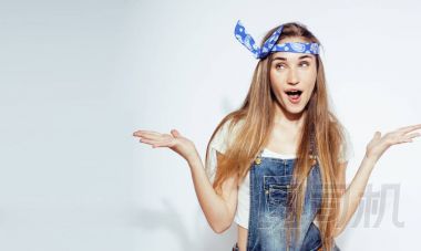 年輕漂亮的時髦女孩圖片