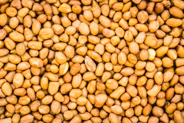 花生纹理为背景-健康食物概念