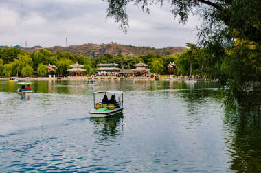 河北承德避暑山庄及其外围寺庙景