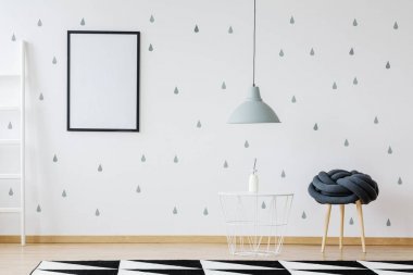 房間與樣機(jī)海報(bào)